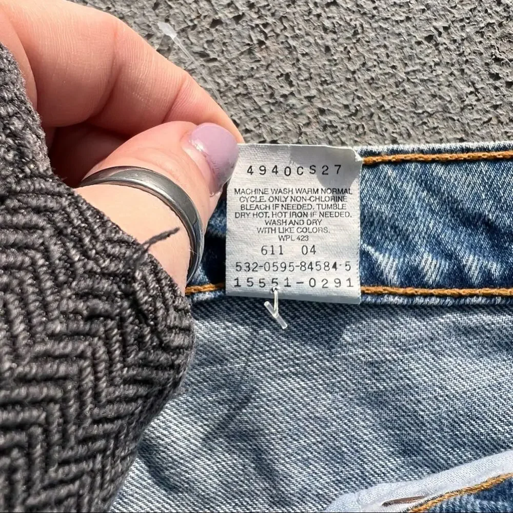Vintage Ladies Levis 551 relaxed fit taper leg mom jeans Deadstock 14 SHORT